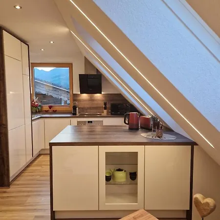 Helisa Daire Hart im Zillertal